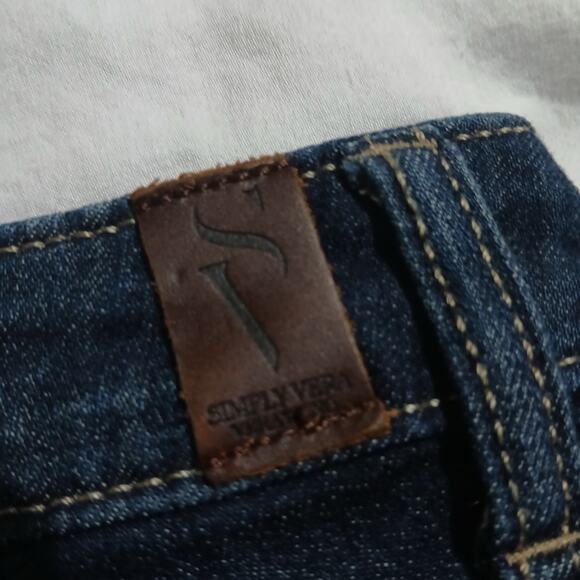 Simply Vera Vera Wang Denim 4 Capri Mid Rise Dark-Wash Straight Leg - Picture 8 of 10